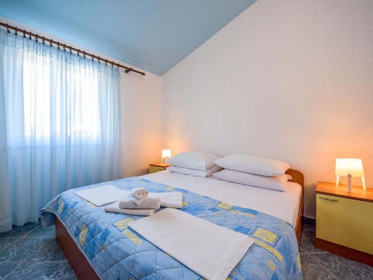 Apartman Vukic-1 By Interhome
